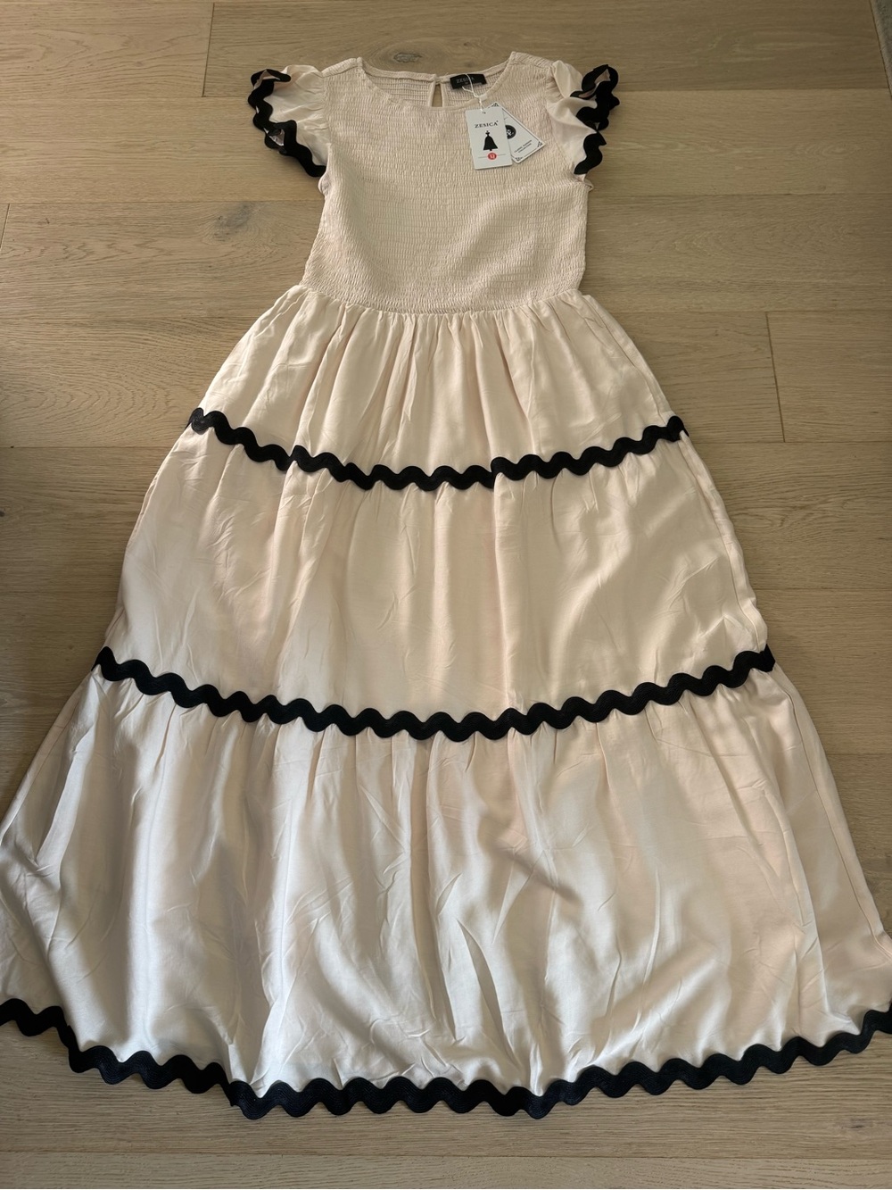 Cream Maxi Dress with Black Rickrack Trim - Elegant Occasion Wear - Picture 4 of 6